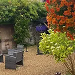 Privatunterkunft D'hotes Du Carre Des Arts