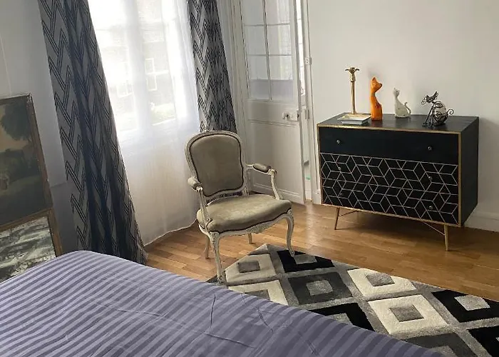 D'hotes Du Carre Des Arts Проживание в семье